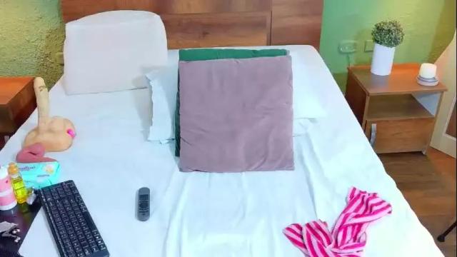 Image 4 of curvyebonyy_ Stream on Chaturbate on 27 days ago