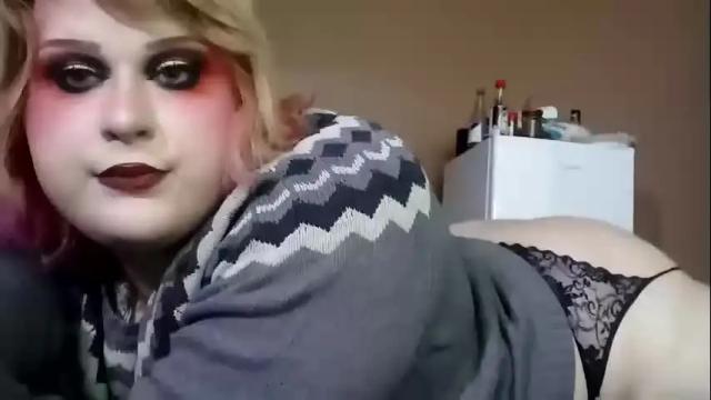 Image 4 of curvygothfemboy Stream on Chaturbate on 14 months ago