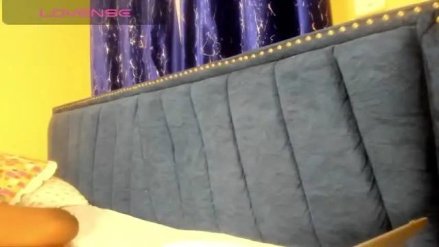 Image 11 of curvyjoan Stream on Chaturbate on 1 month ago