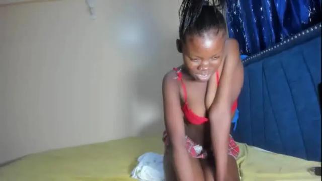 Image 11 of curvyjoan Stream on Chaturbate on 8 days ago