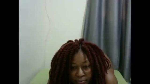 Image 6 of curvyjuicyass Stream on Chaturbate on 19 months ago