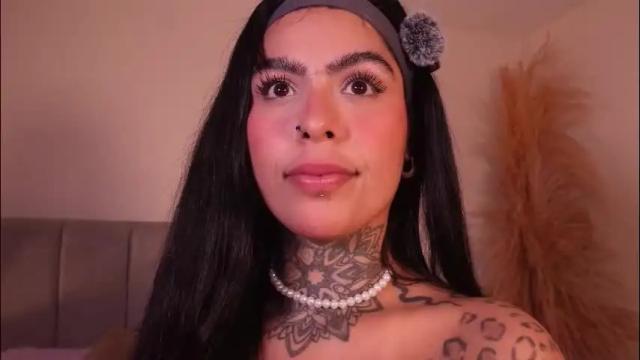 Image 10 of curvyliciouss Stream on Chaturbate on 2 months ago