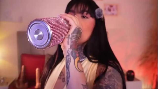 Image 2 of curvyliciouss Stream on Chaturbate on 1 month ago