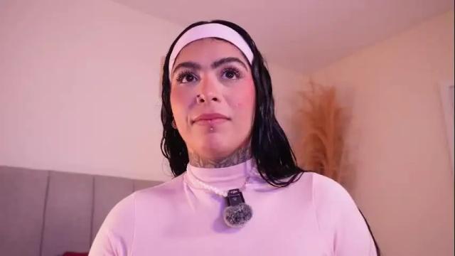 Image 7 of curvyliciouss Stream on Chaturbate on 1 month ago