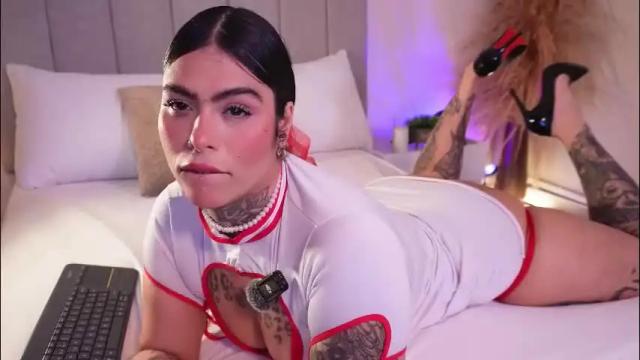 Image 4 of curvyliciouss Stream on Chaturbate on 1 month ago