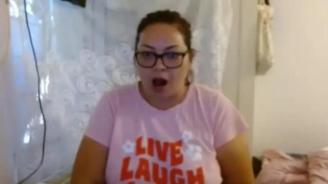 Image 3 of curvymomylore Stream on Chaturbate on 19 months ago