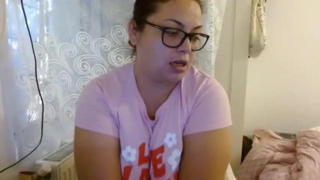 Image 6 of curvymomylore Stream on Chaturbate on 19 months ago