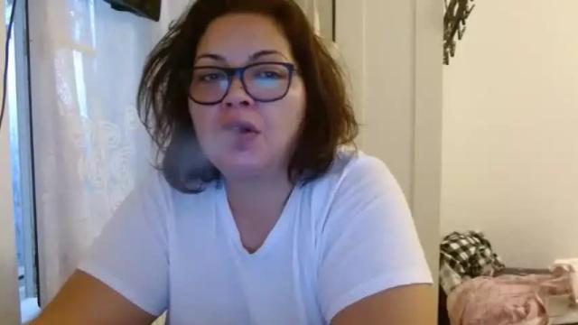 Image 6 of curvymomylore Stream on Chaturbate on 18 months ago