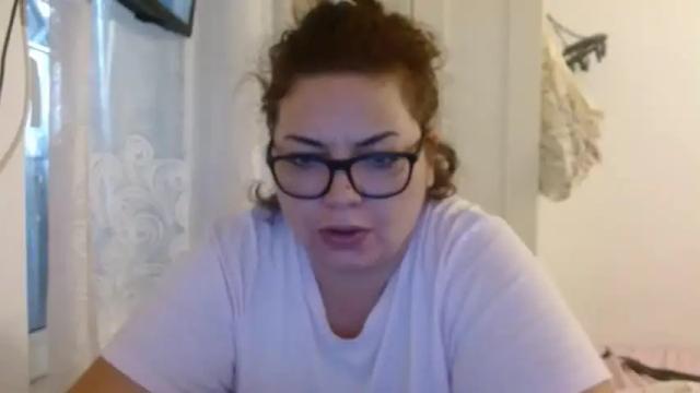 Image 12 of curvymomylore Stream on Chaturbate on 18 months ago