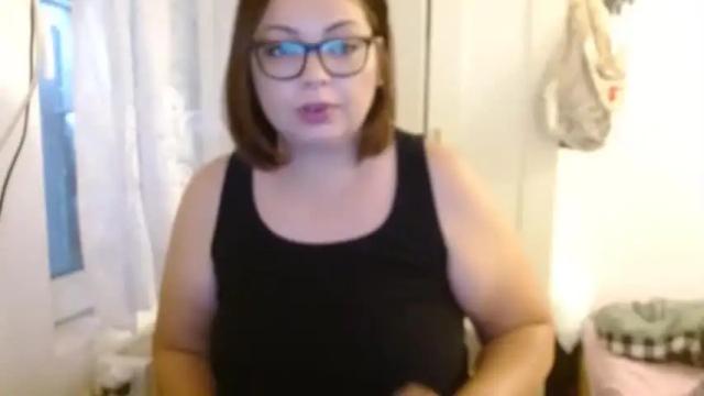 Image 12 of curvymomylore Stream on Chaturbate on 18 months ago
