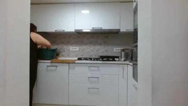 Image 3 of curvymomylore Stream on Chaturbate on 18 months ago