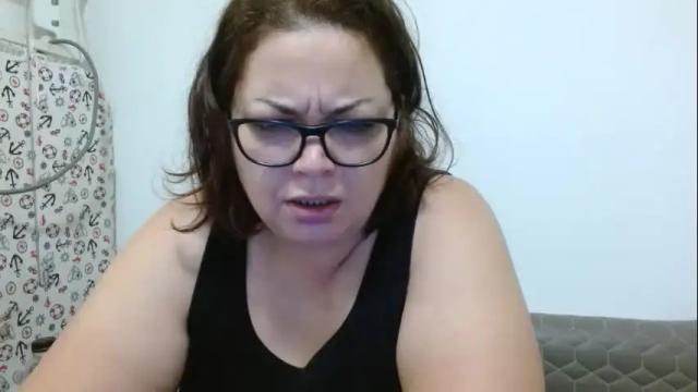 Image 8 of curvymomylore Stream on Chaturbate on 18 months ago
