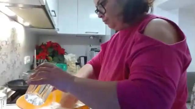 Image 10 of curvymomylore Stream on Chaturbate on 23 months ago