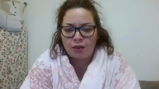 Image 7 of curvymomylore Stream on Chaturbate on 17 months ago