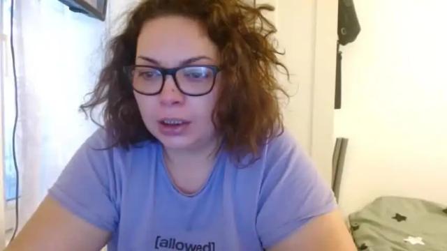 Image 12 of curvymomylore Stream on Chaturbate on 16 months ago
