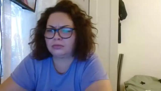 Image 2 of curvymomylore Stream on Chaturbate on 16 months ago