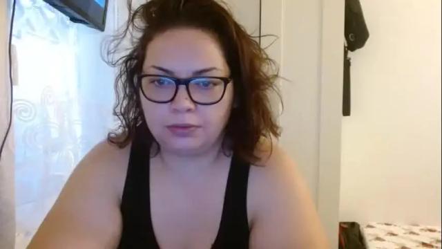 Image 6 of curvymomylore Stream on Chaturbate on 16 months ago
