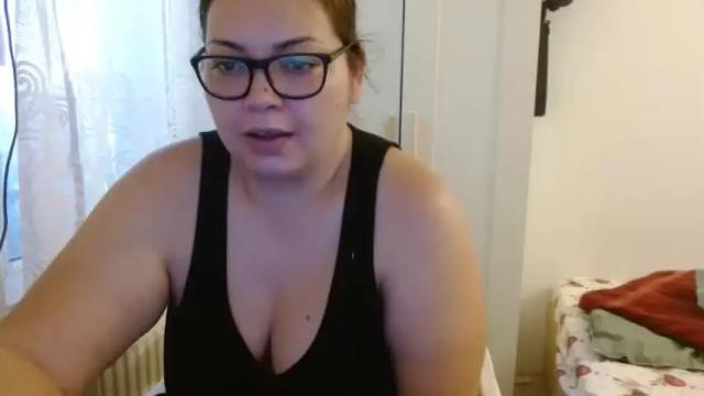 Image 10 of curvymomylore Stream on Chaturbate on 16 months ago