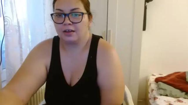 Image 12 of curvymomylore Stream on Chaturbate on 16 months ago