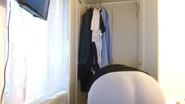 Image 4 of curvymomylore Stream on Chaturbate on 15 months ago