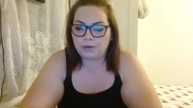Image 11 of curvymomylore Stream on Chaturbate on 15 months ago