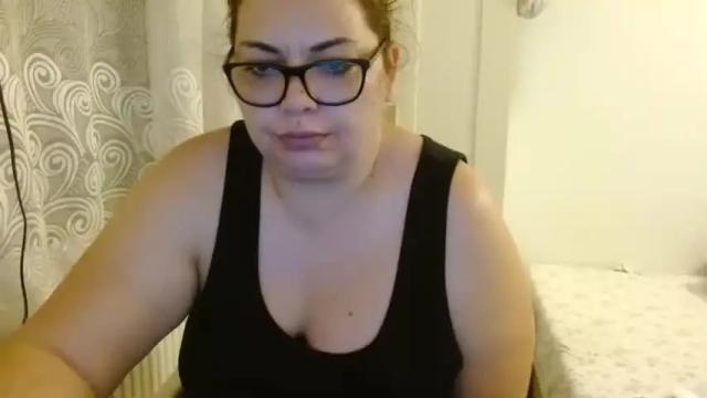 Image 2 of curvymomylore Stream on Chaturbate on 14 months ago