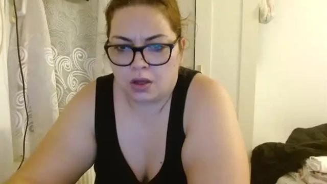 Image 8 of curvymomylore Stream on Chaturbate on 14 months ago