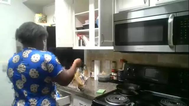 Image 2 of curvyychocolate Stream on Chaturbate on 13 days ago