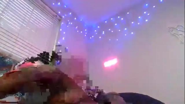 Image 10 of curvyychocolate Stream on Chaturbate on 2 days ago