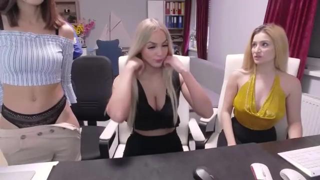 Image 4 of cute00kiara Stream on Chaturbate on 17 days ago