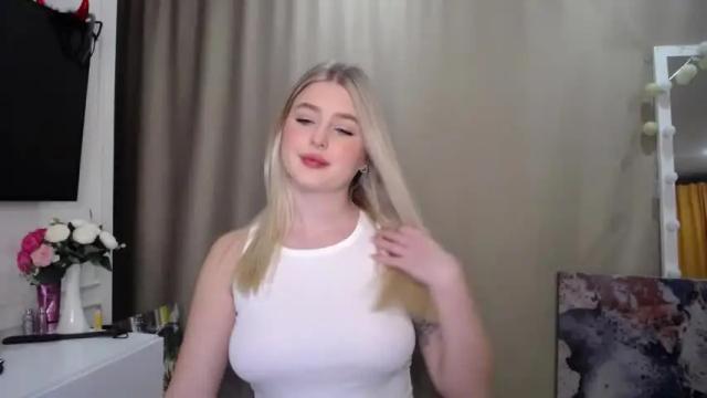Image 11 of cute18cute Stream on Chaturbate on 16 months ago