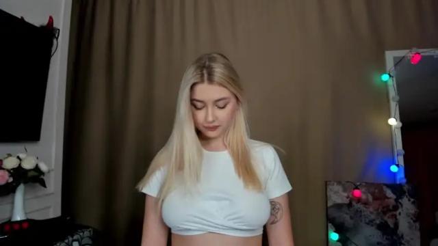 Image 10 of cute18cute Stream on Chaturbate on 14 months ago