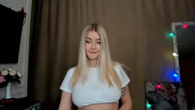 Image 3 of cute18cute Stream on Chaturbate on 14 months ago