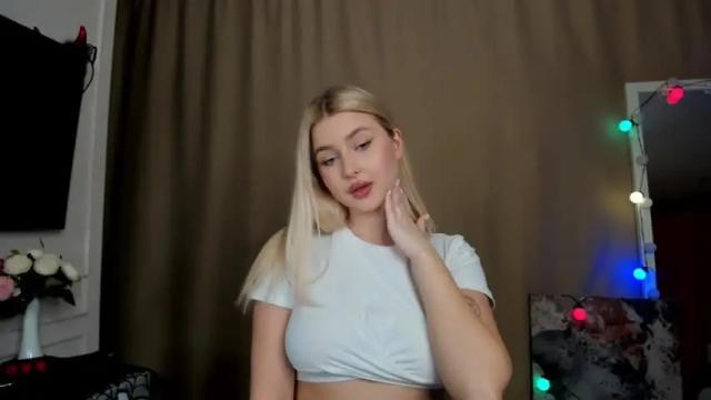 Image 6 of cute18cute Stream on Chaturbate on 14 months ago