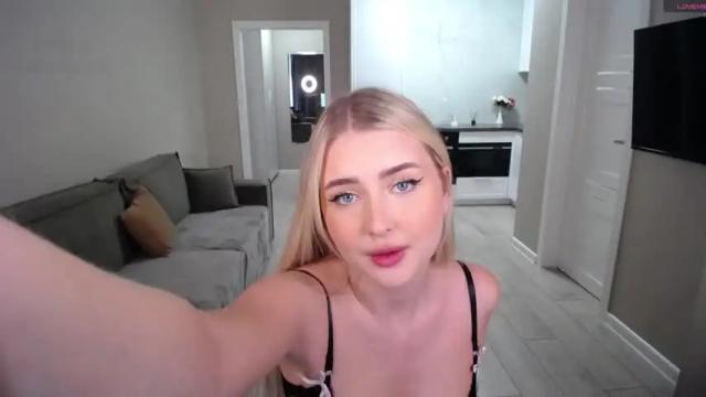 Image 4 of cute18cute Stream on Chaturbate on 10 days ago