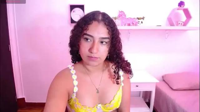 Image 2 of cute__kelly_ Stream on Chaturbate on 5 months ago
