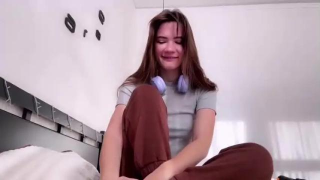 Image 2 of cute_bubbles Stream on Chaturbate on 15 months ago
