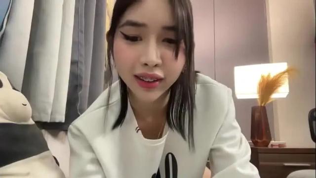 Image 6 of cute_ciara Stream on Chaturbate on 1 month ago
