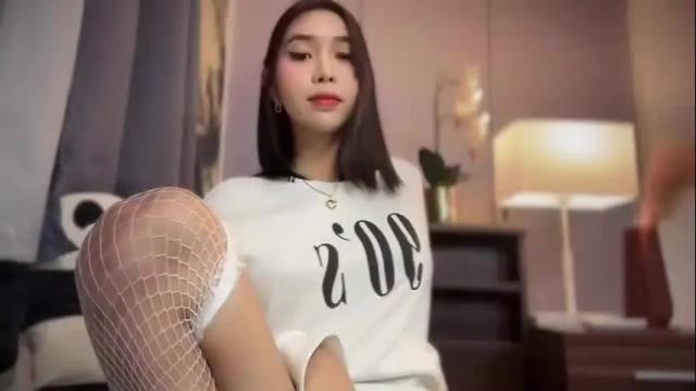Image 2 of cute_ciara Stream on Chaturbate on 1 month ago