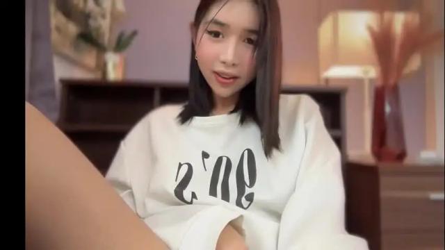 Image 7 of cute_ciara Stream on Chaturbate on 1 month ago