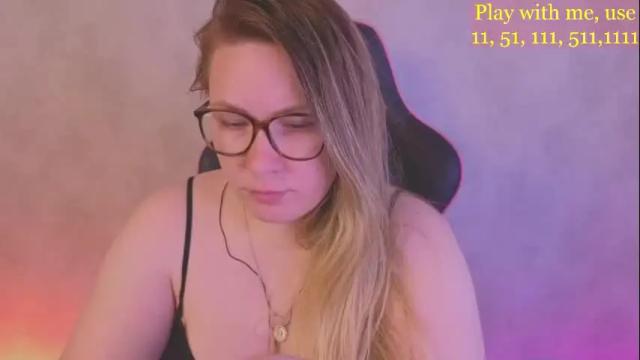 Image 3 of cute_darina Stream on Chaturbate on 26 days ago