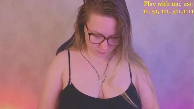 Image 4 of cute_darina Stream on Chaturbate on 26 days ago