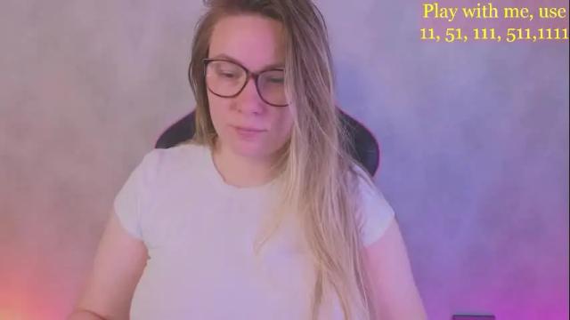 Image 10 of cute_darina Stream on Chaturbate on 22 days ago