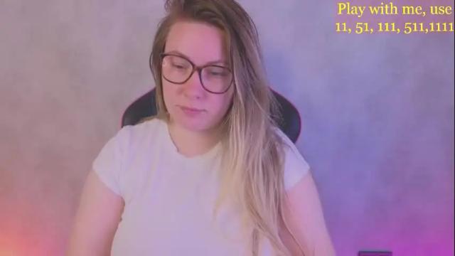 Image 11 of cute_darina Stream on Chaturbate on 22 days ago