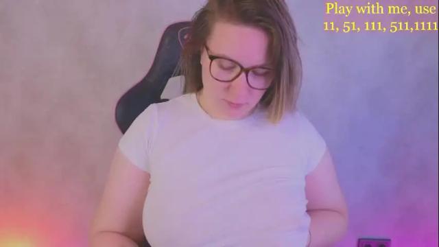 Image 2 of cute_darina Stream on Chaturbate on 22 days ago