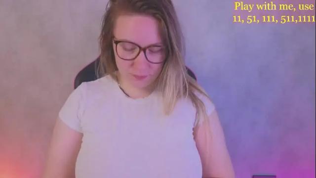 Image 4 of cute_darina Stream on Chaturbate on 22 days ago