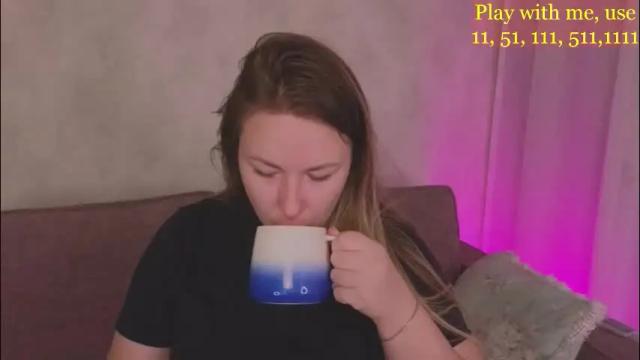 Image 3 of cute_darina Stream on Chaturbate on 1 month ago