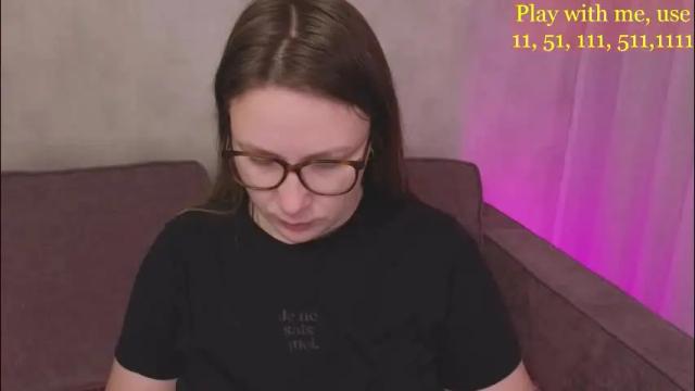 Image 2 of cute_darina Stream on Chaturbate on 4 days ago
