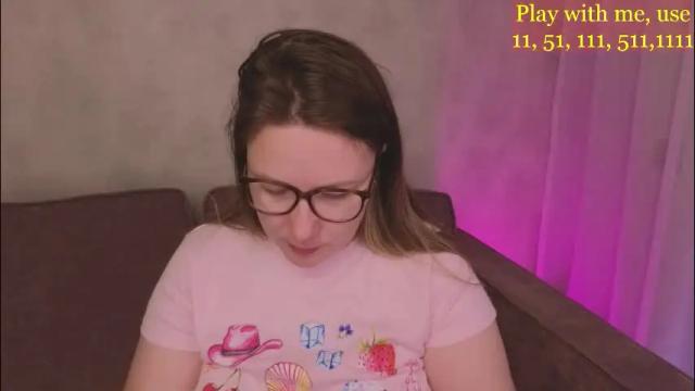 Image 8 of cute_darina Stream on Chaturbate on 2 days ago