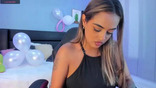 Image 4 of cute_eli1 Stream on Chaturbate on 20 months ago